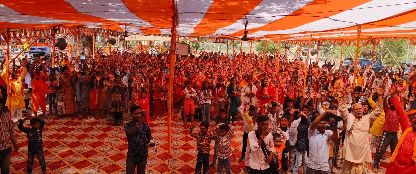 Nagaa Sadhus Add Divine Aura to Shatachandi Mahayagya in Shrikedal